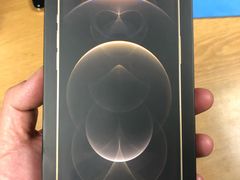 -Apple零售店(华贸购物中心店)
