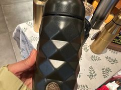 -星巴克(西安曲江银泰店)