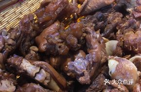 Braised Pig's Feet