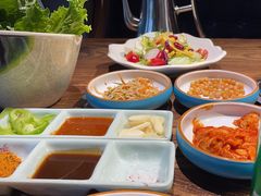 -明洞阿姨·韩式酱蟹烤肉·创意料理(三元桥店)