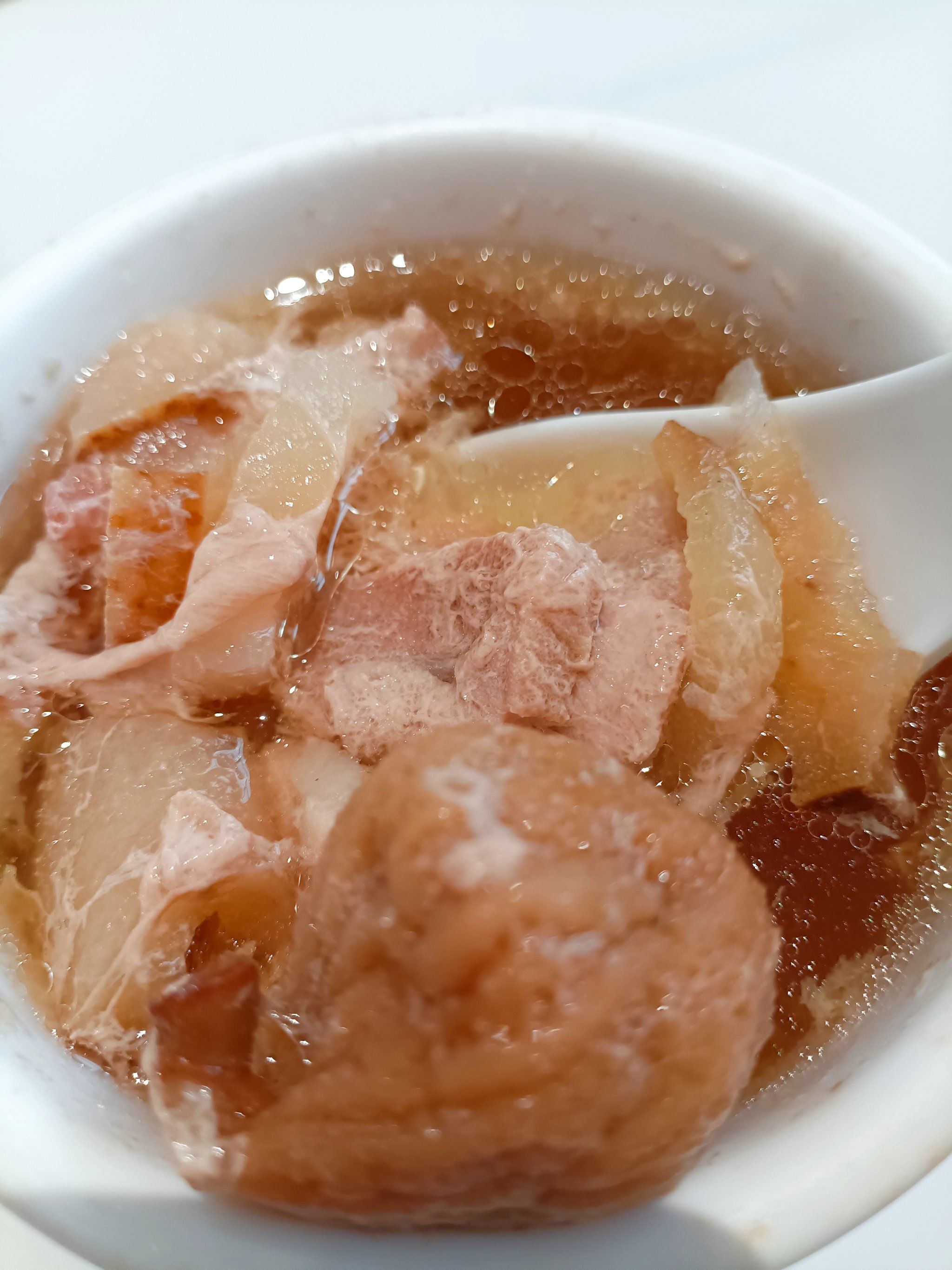 无花果雪梨瘦肉汤