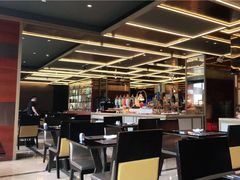 大堂-大中华希尔顿酒店-念自助餐·嗨啤·小龙虾
