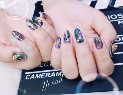 -逸日式美甲美睫工作室