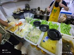 -曹宝林砂锅麻辣烫(星光路店)