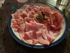 精选意大利火腿拼盘配油醋腌蔬菜-Fiume福弥意大利餐厅