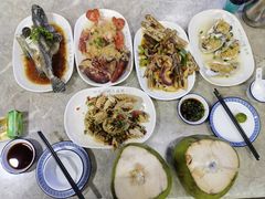 -四川小胡子海鲜(丁村万人海鲜广场店)