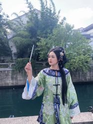 -苏衣阁汉服体验馆(狮林里店)
