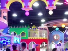 -鸿通城购物中心