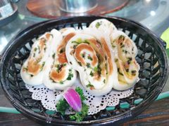 蝴蝶葱油饼-御膳粥·牛乳粥底火锅·地道顺德菜(容桂店)