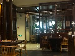 -阿瓦山寨·湘菜现炒·剁椒鱼头王(咸阳总店)