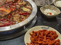 -洞亭火锅(防空洞总店)