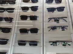 -J-Optical佳视明眼镜·蔡司视觉(青岛金茂览秀城店)