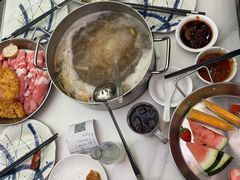 -捞小鲜虾滑海鲜自助火锅(嵊州吾悦店)