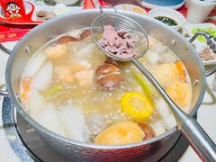 飞鱼籽虾滑-左庭右院鲜牛肉火锅(浦江欢乐颂店)