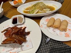 脆皮乳鸽-青岛海景花园大酒店·白果树餐厅青岛菜