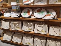 -七鲜超市(瑞虹天地太阳宫店)