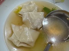 -Golden Gong Chinese Restaurant