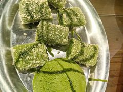 -鸣鹤山房•成都串串香火锅茶坊(龙阳广场店)