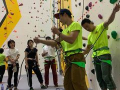 -问山MountQuest攀岩馆