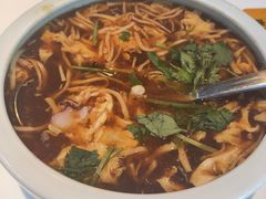 酸辣汤-红樱桃·欢乐餐厅(太原里店)