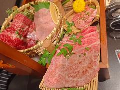 -山川小町·极番烧肉(新地假日广场店)