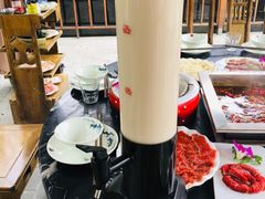 -二荆条·蜀鲜汇城市森林火锅