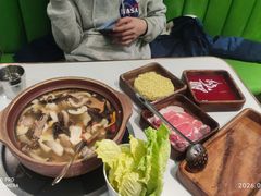 -菌小白·野生菌火锅(时尚天河店)