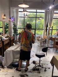 -摩力美发·烫·染·设计专业店