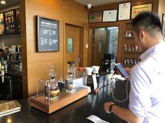 -星巴克臻选(深圳龙华红山天虹店)