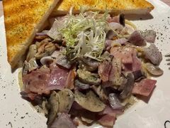 奶油蘑菇培根意面-遇见西木美式餐厅(体育路店)