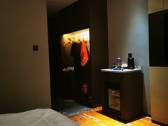 -广州英豪斯酒店(番禺政务中心傍江地铁站店)