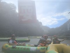 -大围山峡谷漂流