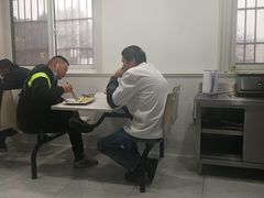 -上海华裕比亚迪4S店