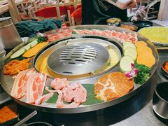 -哈哈碳都·牛肋条无限自助烤肉(台江万达店)