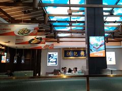 -阿瓦山寨·湘菜现炒·剁椒鱼头王(咸阳总店)