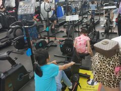 -迪卡侬(西三旗店)