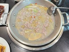 -老来福·非遗酸汤兔(凯旋路店)