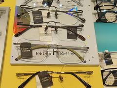 -J-Optical佳视明眼镜·蔡司视觉(青岛金茂览秀城店)
