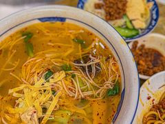 -金家小金碗云南过桥米线