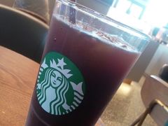 -星巴克臻选(上海虹桥新天地三店)