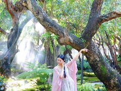 -Chom Cafe and Restaurant