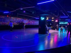 -VS SPORTS PARK运动玩乐园·团建·生日会(合生汇店)