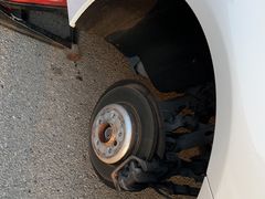 -路路通百辰汽车服务连锁(三合店)