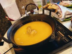 -鲜入围煮花胶鸡海鲜火锅