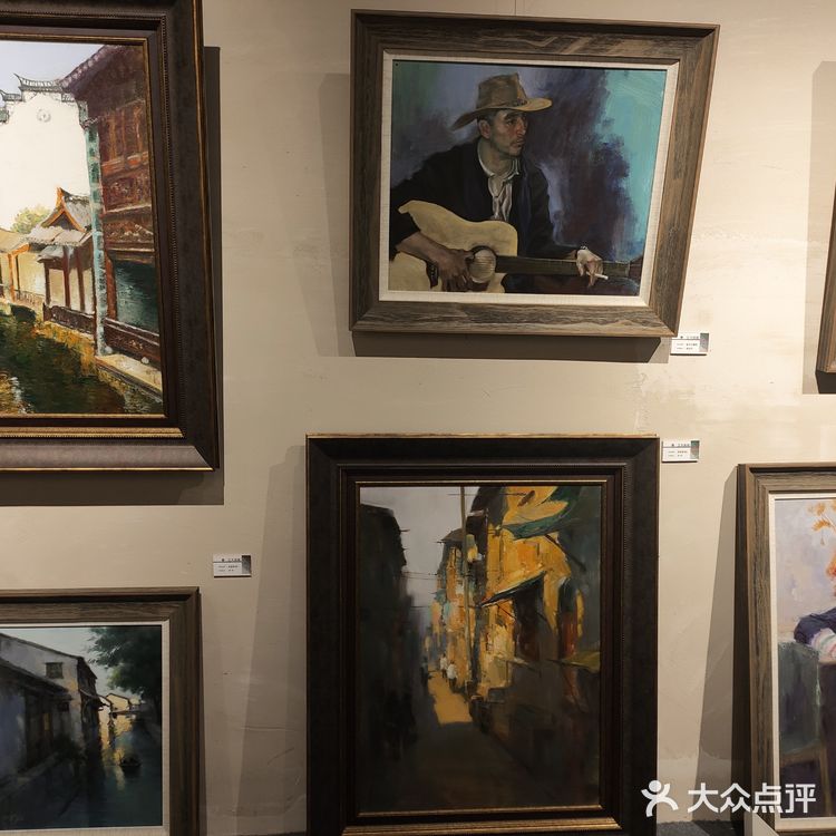 全国最大的罍+村就在魔都正大广场