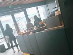 -瑞幸咖啡(大连罗斯福广场一层店)