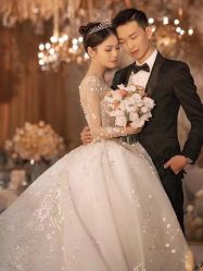 -艾朵婚纱