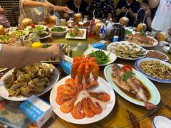 -三亚火车头万人海鲜广场