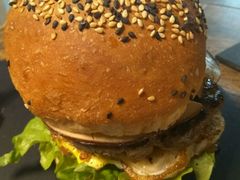 -HIGH FIVE哈福手工汉堡(桂林路店)