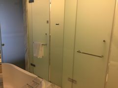 卫生间-上海滴水湖皇冠假日酒店